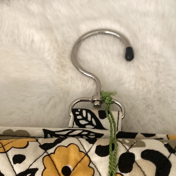 Vera Bradley Go Wild Keep It Up Jewelry Organizer - Picture 4 of 10